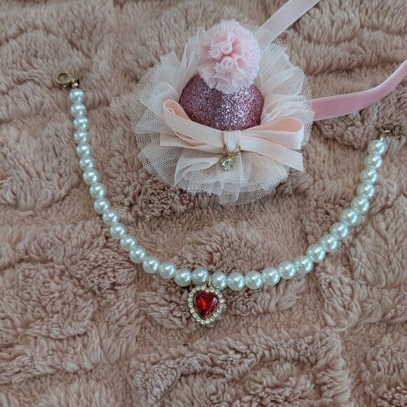 2/$10 🐾 New Birthday Hat And Elegant Imitation Pearl Necklace Set for Pets🐾 - Picture 1 of 8